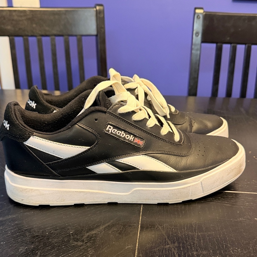Reebok Legacy Court Men’s Black & White Low-Top Sneakers.